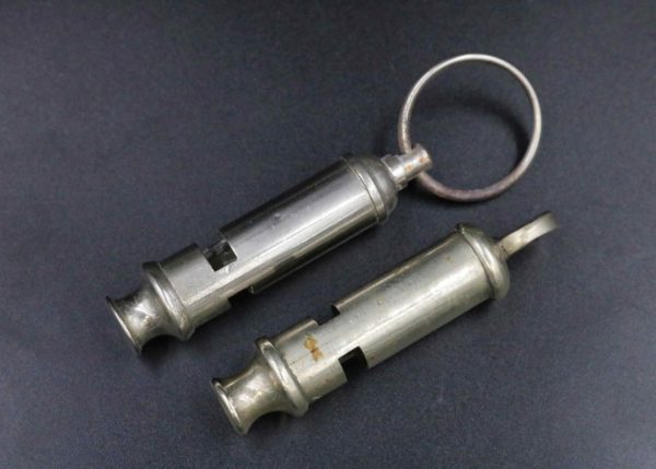 05 - 1.5_Pair of Whistles x1 WW1 Army and Scout Whistle_97557