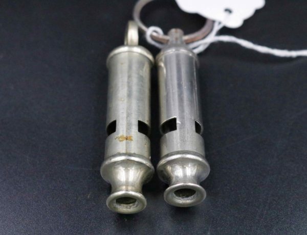 05 - 1.7_Pair of Whistles x1 WW1 Army and Scout Whistle_97557