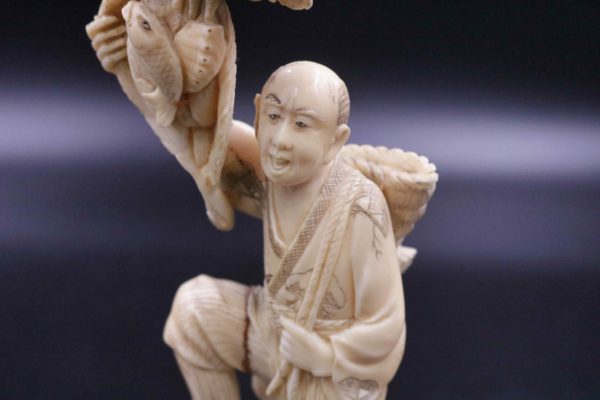 05 - 10.2_Ancient Statue of Netsuke_97566