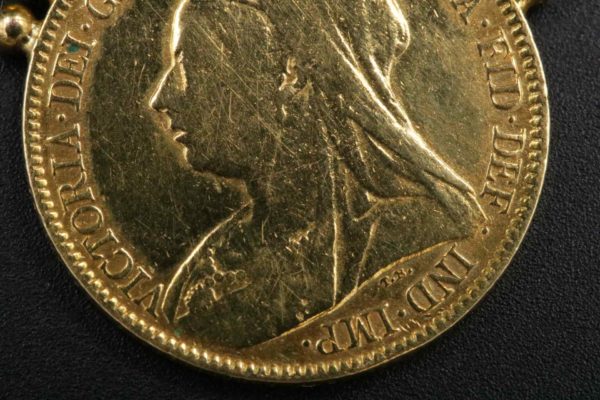 05 - 102.5_1897 Victorian Gold Half Sovereign_95660