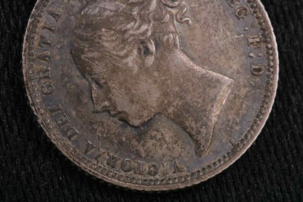 05 - 113.7_Victoria Sixpence 1872 Coin_95671