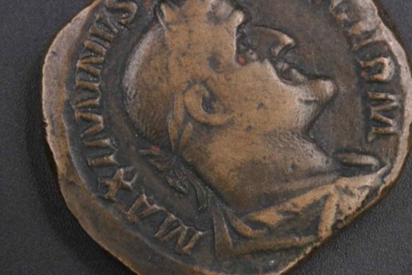 05 - 114.4_Roman Sestertius Coins x2 Antoninus Pius and Maximianus_95672