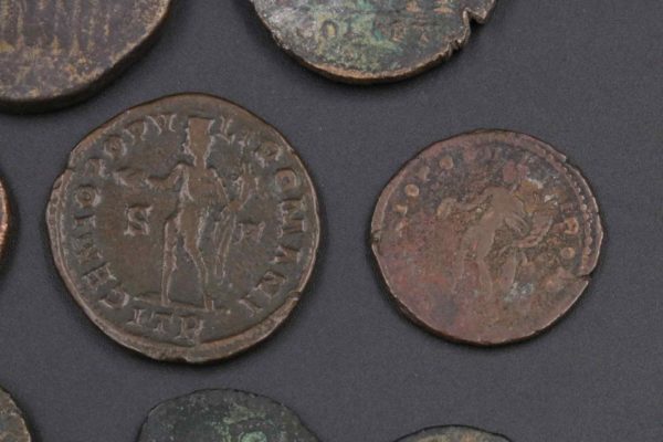 05 - 116.4_Bronze Roman Coins x8_95674