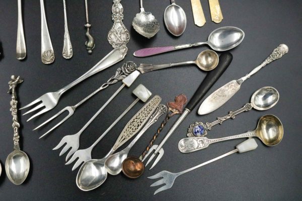 05 - 124.6_Large collection of silver spoons_98362