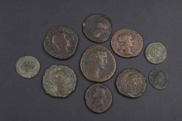 05 - 129.1_Roman Bronze Coins x10_95687