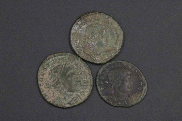 05 - 129.4_Roman Bronze Coins x10_95687