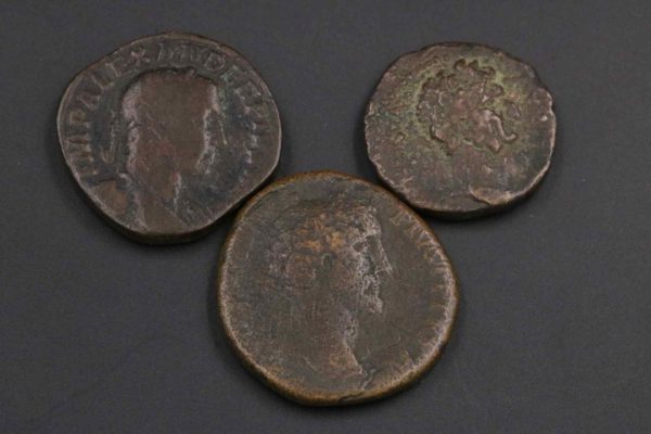 05 - 129.8_Roman Bronze Coins x10_95687