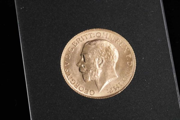 05 - 139.3_1925 George V Gold Sovereign V.F_95697