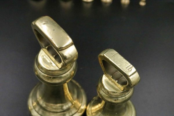 05 - 139.5_Set of Vintage brass weights_98377
