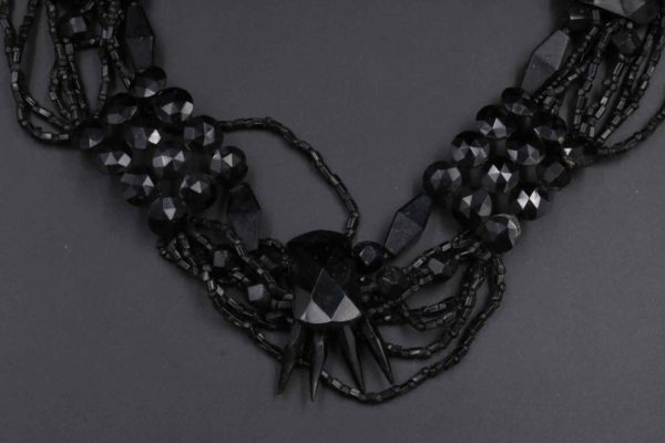 05 - 147.2_Vintage Whitby Faceted Jet Necklace_95705