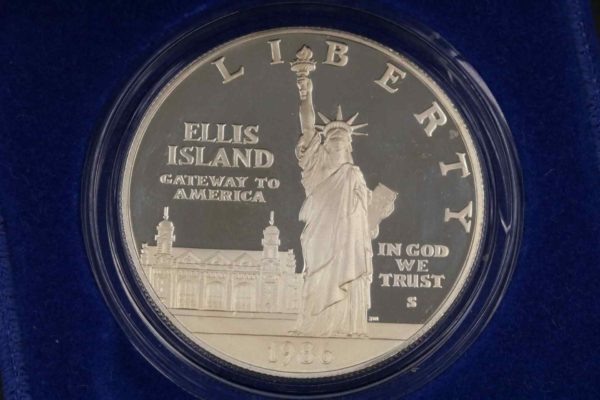 05 - 151.5_1986 Ellis Island Statue of Liberty Proof Silver Dollar_95709