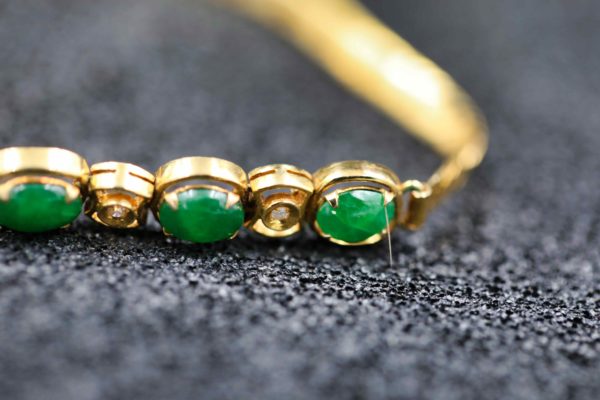 05 - 151.8_A 14ct gold jade and diamond bracelet_98390