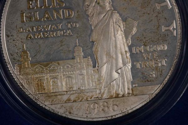 05 - 152.4_1986 Ellis Island Statue of Liberty Proof Silver Dollar_95710
