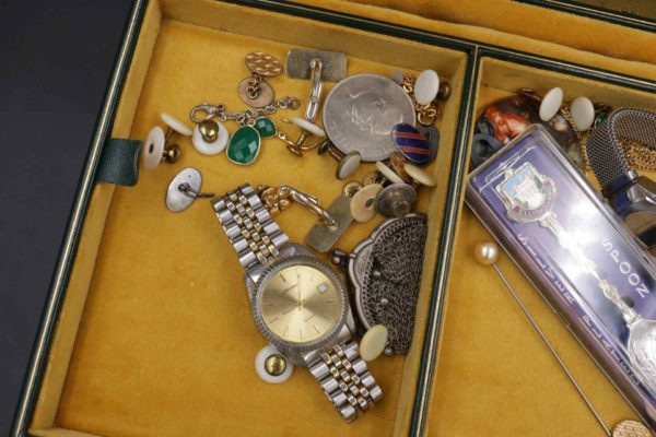 05 - 154.3_Large Lockable Jewellery Box with Contents_95712
