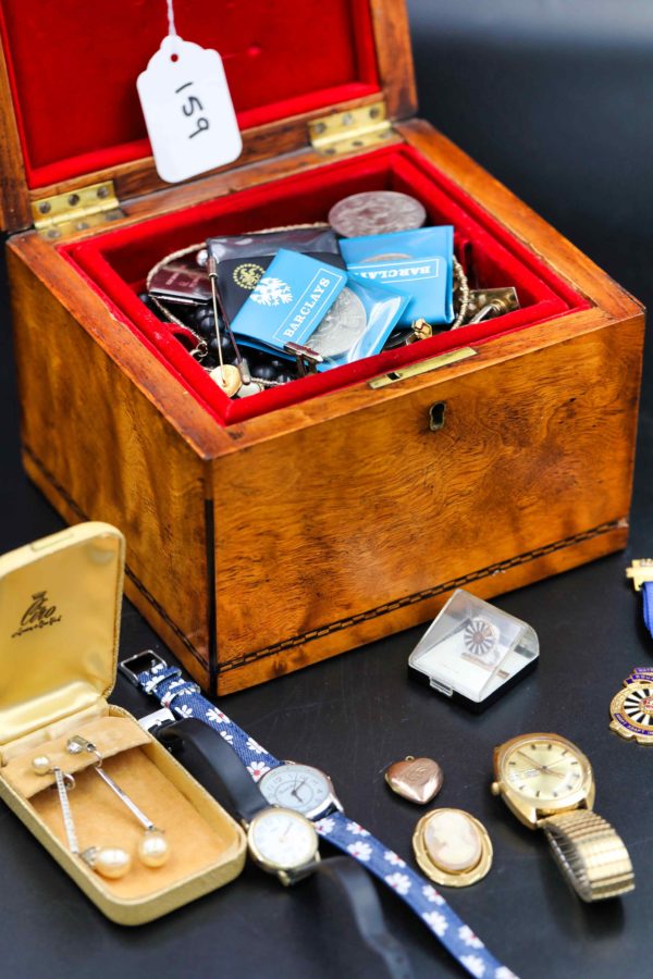 05 - 159.1_A Georgian tea caddy box repurposed into a jewellery box_98398