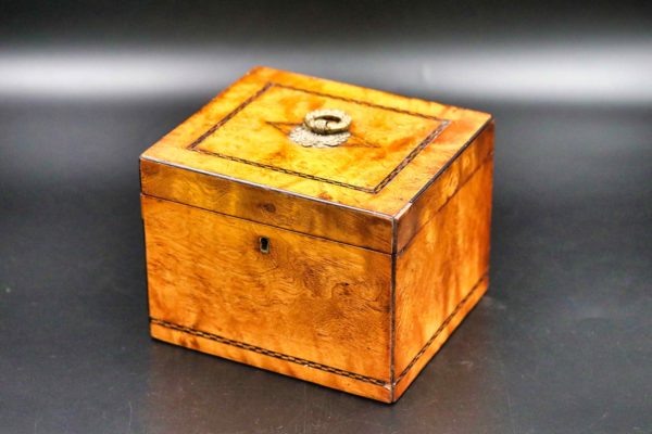 05 - 159.3_A Georgian tea caddy box repurposed into a jewellery box_98398
