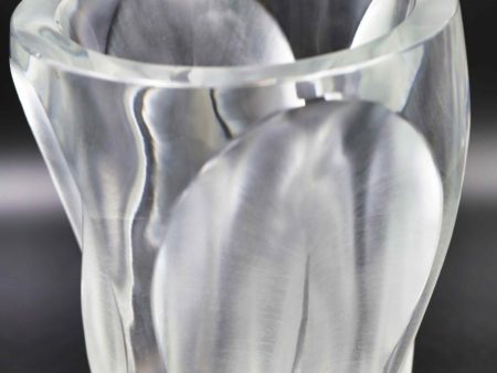 05 - 170.1_Large Lalique Ingrid glass vase_98409