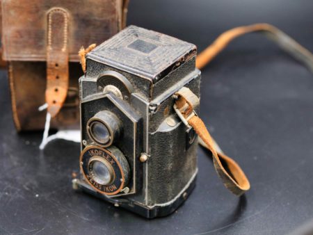 05 - 177.1_Ikoflex camera Zeiss with original case_98423