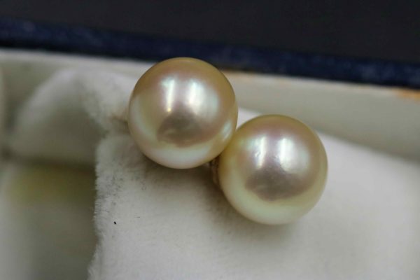 05 - 18.2_Pair of 9ct Gold Pearl earrings plus others_97574