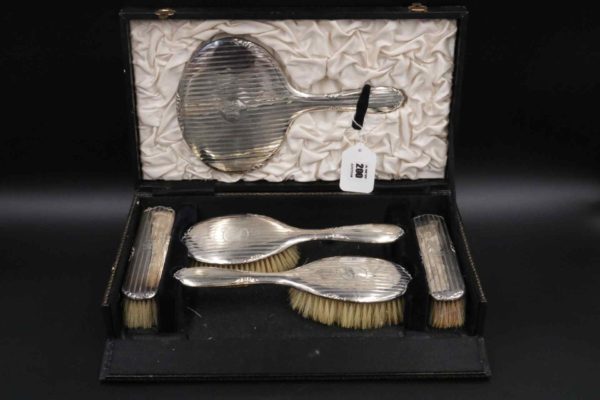 05 - 200.1_Silver Dressing Table set in Excellent Condition_95793