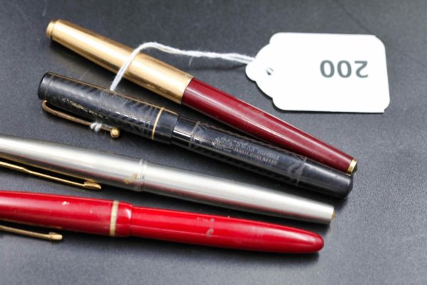 05 - 200.2_x4 Vintage fountain pens all with 14ct gold nibs_98446