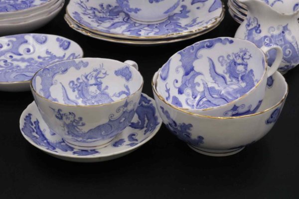05 - 210.2_Royal Worcester Blue Dragon Part Tea Set_95803