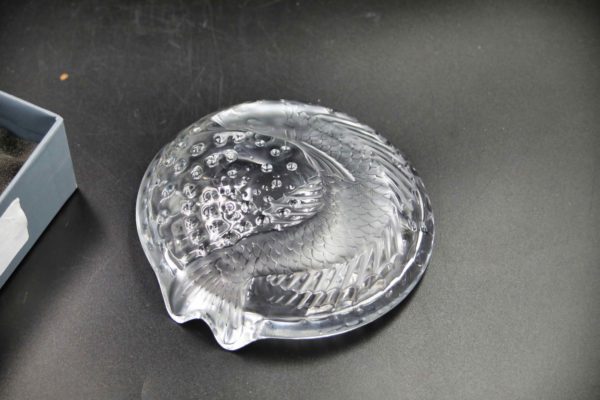 05 - 210.3_Lalique French art glass fish dish_98456