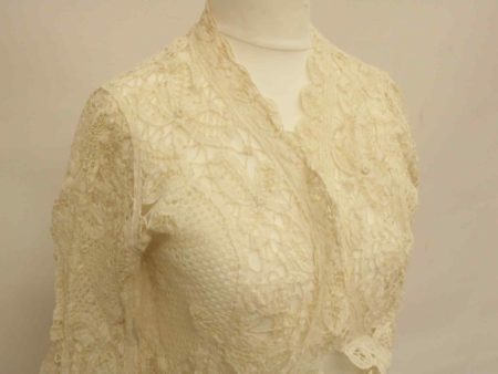 05 - 214.1_Late 18th Century Ladies Lace Jacket_95807