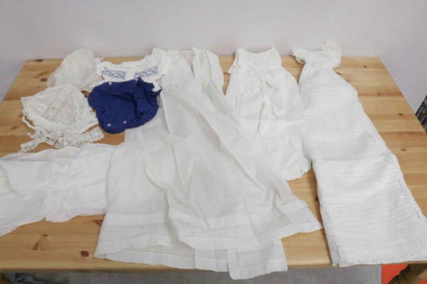 05 - 216.6_Vintage Lace Baby Clothes_95809