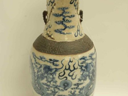 05 - 222.1_Blue and White Glazed Chinese Vase_95815
