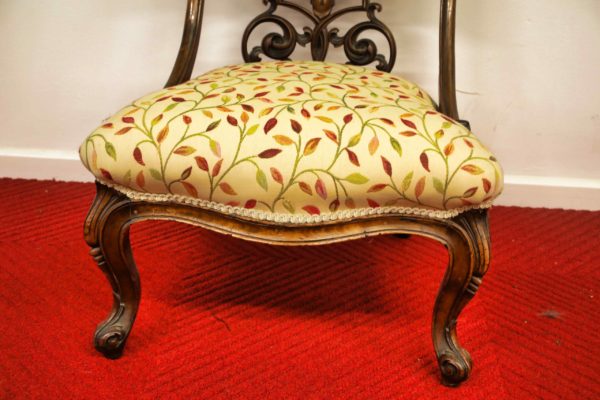 05 - 228.4_Reupholstered Victorian decorative chair_98474