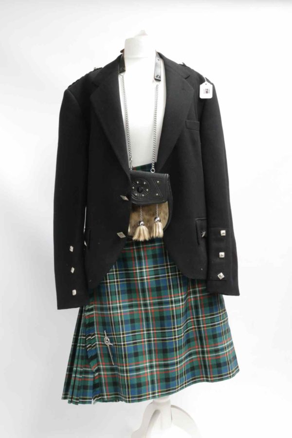 05 - 230.1_Traditional Highland Dress and Tartan Kilt_95823
