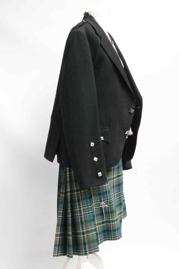 05 - 230.6_Traditional Highland Dress and Tartan Kilt_95823