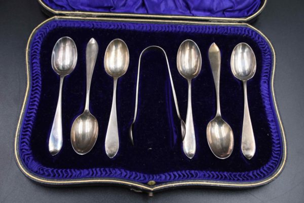 05 - 235.2_Set of Silver spoons sugar nips_98481