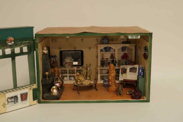05 - 237.2_Handmade Dolls House Shop_95830