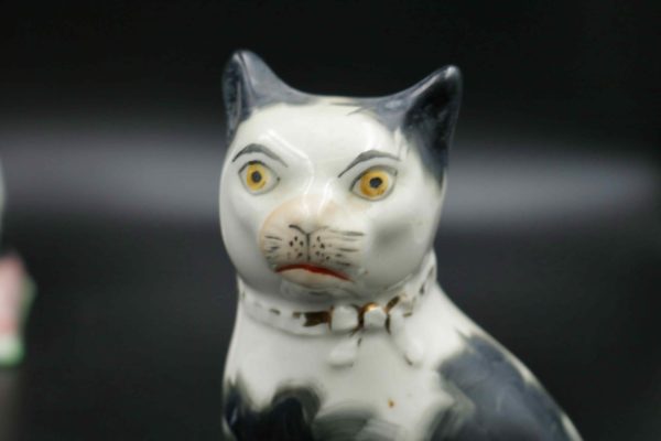 05 - 241.4_Pair of Staffordshire ware cats_98490