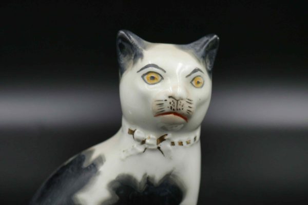 05 - 241.7_Pair of Staffordshire ware cats_98490