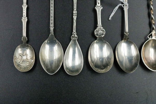 05 - 243.2_x8 Silver collectable spoons_98492