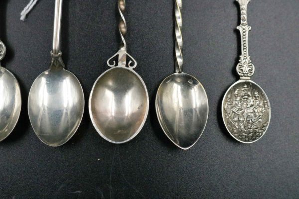 05 - 243.3_x8 Silver collectable spoons_98492
