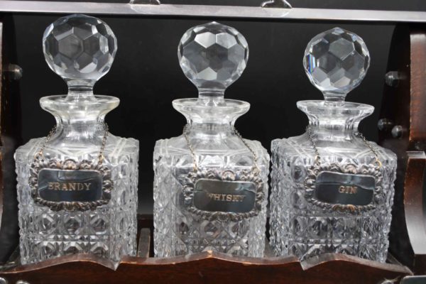 05 - 244.6_Tantalis with 3 decanters_98493