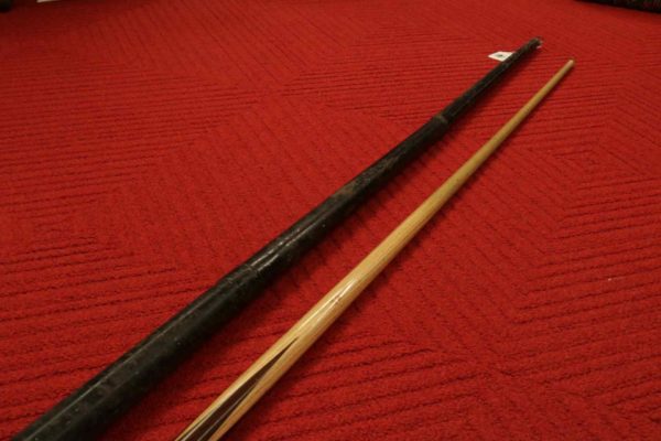 05 - 250.6_Vintage One Piece Snooker Cue by K and C Ltd London_95843