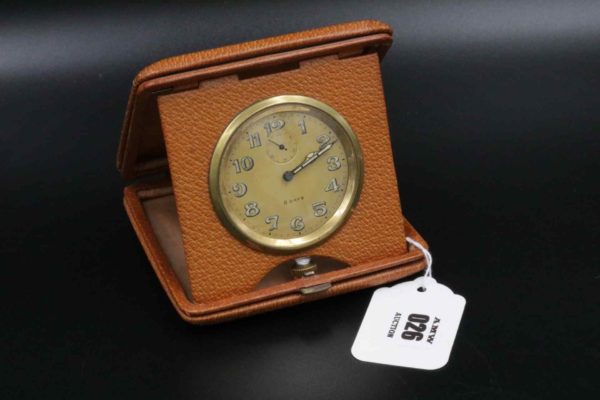 05 - 26.1_Vintage Travelling Clock in Leather Case_95583