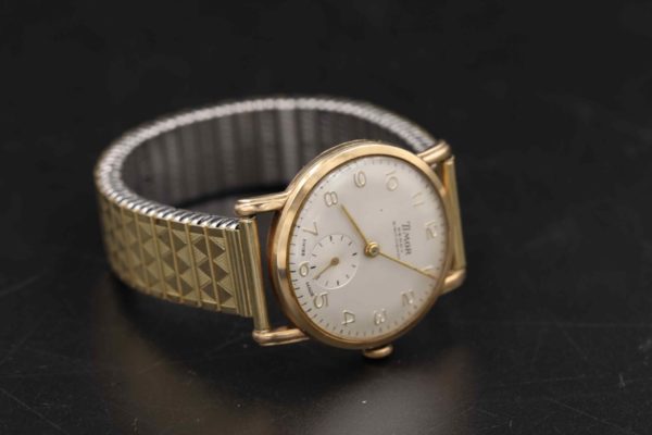 05 - 266.1_Mens Vintage Timor Perry 9ct gold watch circa 1952_98765