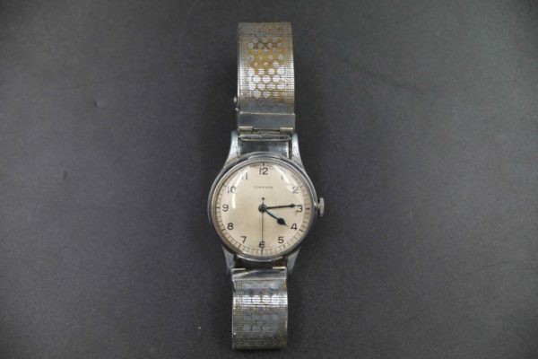 05 - 270.4_1940s Longines Air Ministry RAF Watch_98769