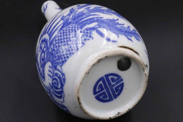05 - 272.4_Blue and White Porcelain Bottle Vase_95913