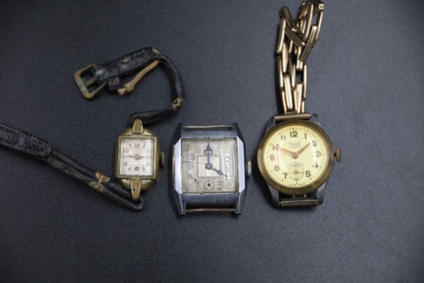 05 - 272.6_A selection of 8 vintage watches_98771