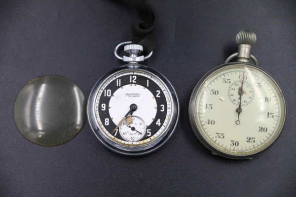 05 - 272.8_A selection of 8 vintage watches_98771