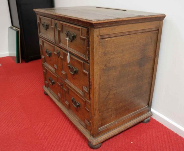 05 - 282.3_18th Century Oak Chest of Drawers_95959