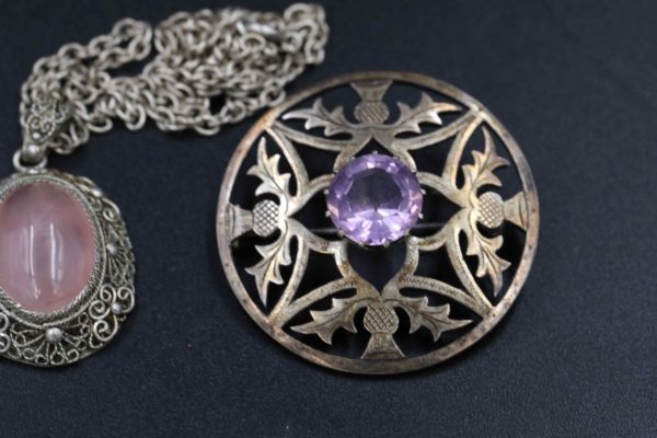05 - 284.5_x3 pieces of hallmarked silver jewellery_98783