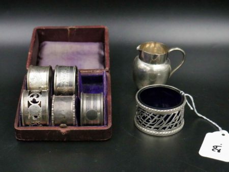 05 - 29.1_A Selection of silver items_97585